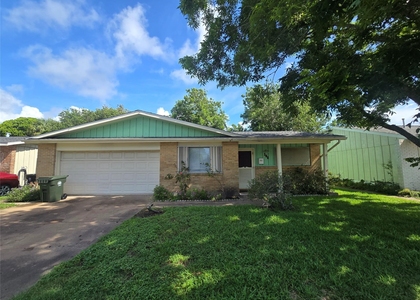 308 Mackeral Street - Photo 1