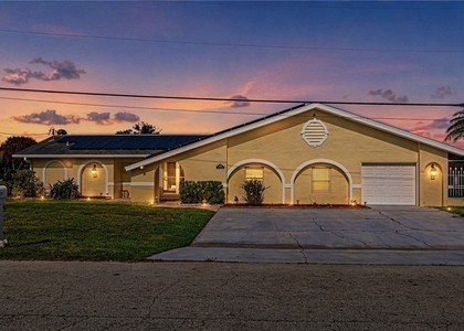 2507 Lakeview Drive - Photo 1