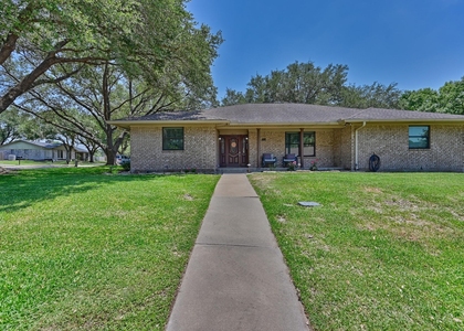 1600 Pecan Street - Photo 1