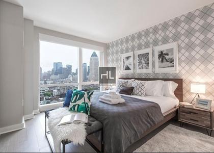 West 42nd Street - Photo 1