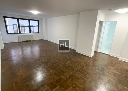 5 Avenue - Photo 1