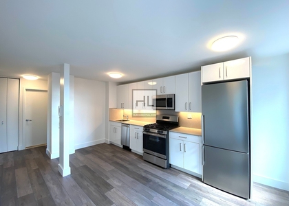Second Avenue - Photo 1