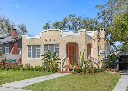 711 Arlington Street - Photo 1