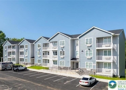 948 N Front Street - Photo 1