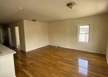 192-03 120 Avenue, St Albans N - Photo 1