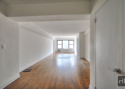 East 57 Street - Photo 1