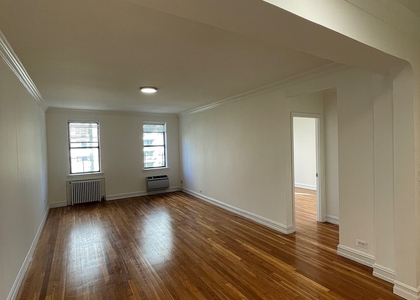 York Avenue - Photo 1