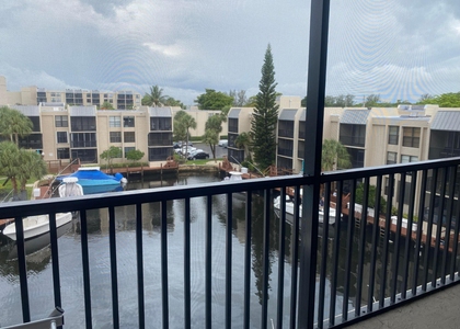 9 Royal Palm Way - Photo 1