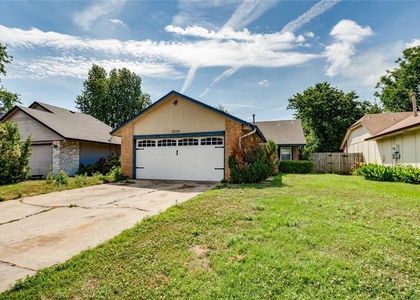 12316 Sw 14th Street - Photo 1