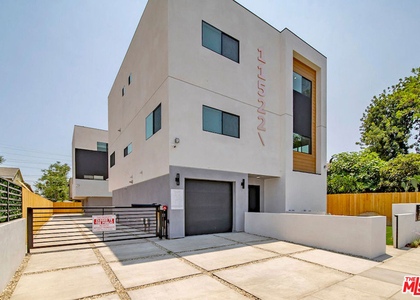 11524 Emelita Street - Photo 1