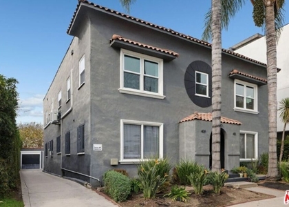 409 N Curson Avenue - Photo 1