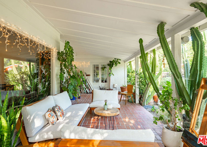 17401 Londelius Street - Photo 1