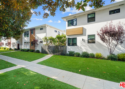 11795 Gateway Boulevard - Photo 1