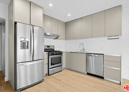11785 Gateway Boulevard - Photo 1