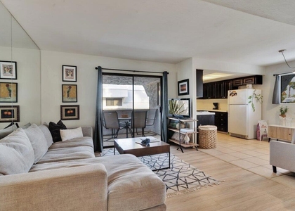 5301 E Waverly Drive - Photo 1