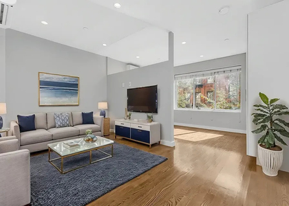 99 Suffolk Street - Photo 1