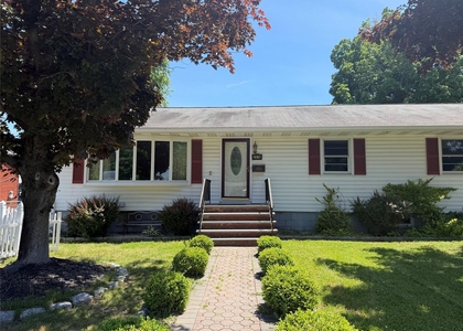 2518 South Avenue - Photo 1