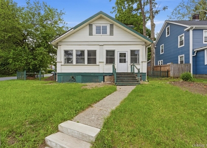 115 Innis Avenue - Photo 1
