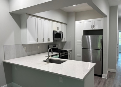 193-14 Jamaica Avenue - Photo 1