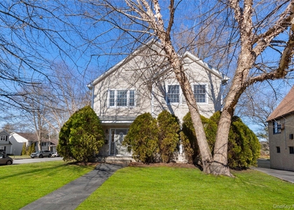 243 Knollwood Avenue - Photo 1
