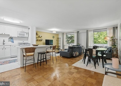 4501 Arlington Boulevard - Photo 1
