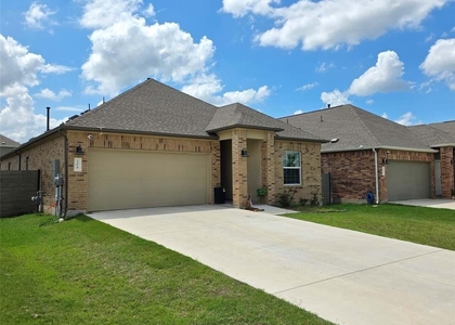 208 Wolf Springs Rd - Photo 1