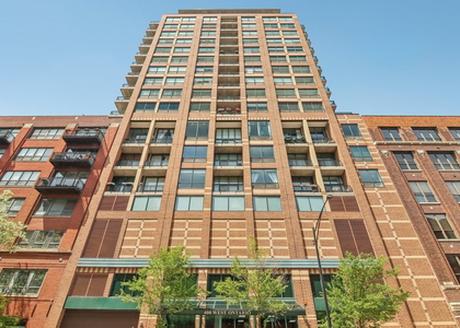 400 W Ontario Street - Photo 1