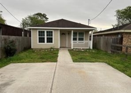 4725 10th Street - Photo 1