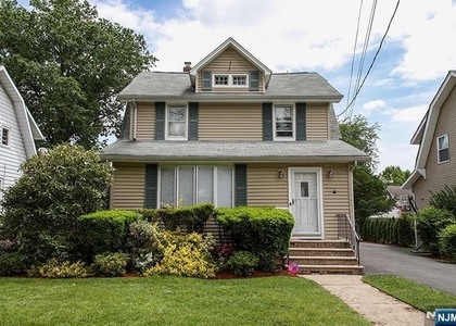 1253 Beaumont - Photo 1