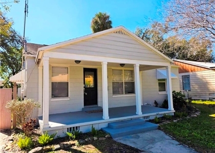 2015 Oakwood Avenue - Photo 1