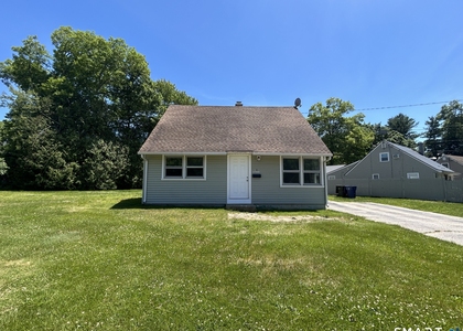 18 Lynwood Drive - Photo 1