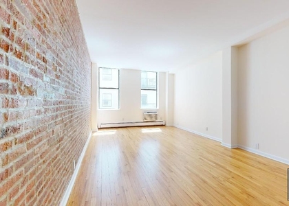 201 East 12th Street - Photo 1