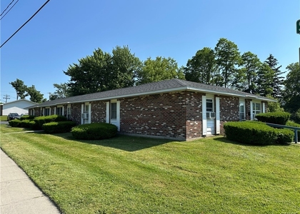 519 E Hoard Street - Photo 1