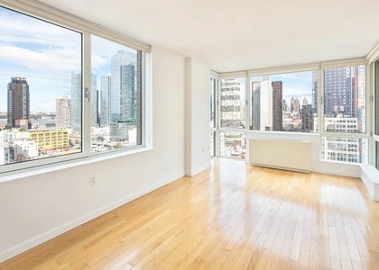 515 Ninth Avenue - Photo 1