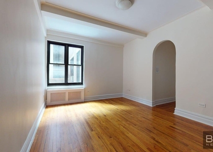 Second Avenue - Photo 1