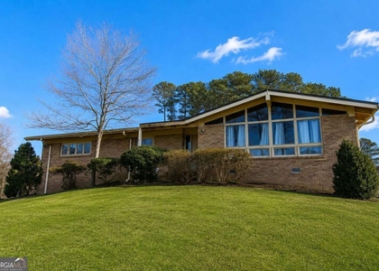 500 Piedmont Road Ne - Photo 1