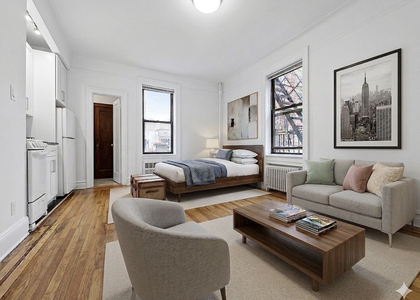 East 51st Street - Photo 1