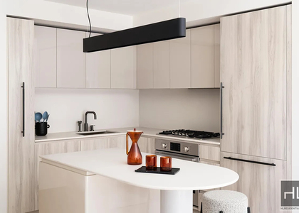 West 60th Street - Photo 1