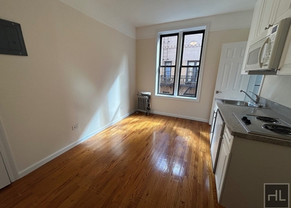 West 45 Street - Photo 1