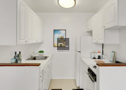 West 34th Street - Photo 1