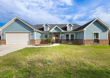 500 W Mill Street - Photo 1