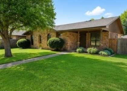 2117 Wellington Drive - Photo 1