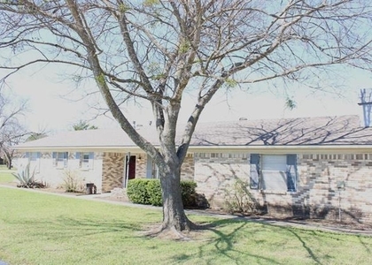 110 E Vanston Lane - Photo 1