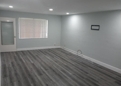 149 West Court - Photo 1
