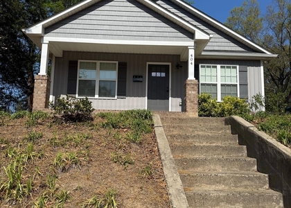 404 S Rose Avenue - Photo 1