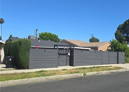 6704 Rhea - Photo 1