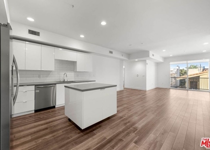 1215 S Bedford Street - Photo 1