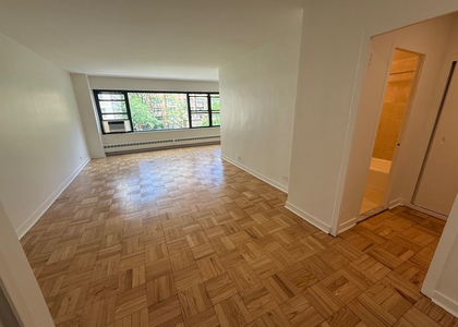 412 East 55th Street - Photo 1