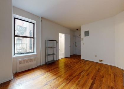 East 73 Street - Photo 1