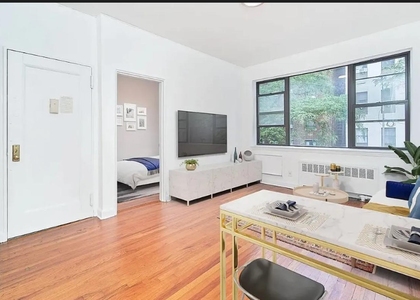 402 W 45th Street - Photo 1